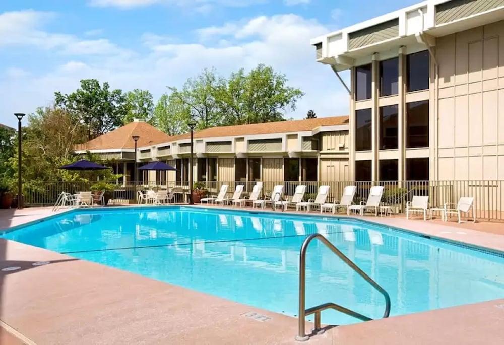 Hotel Doubletree By Hilton Sacramento Esterno foto