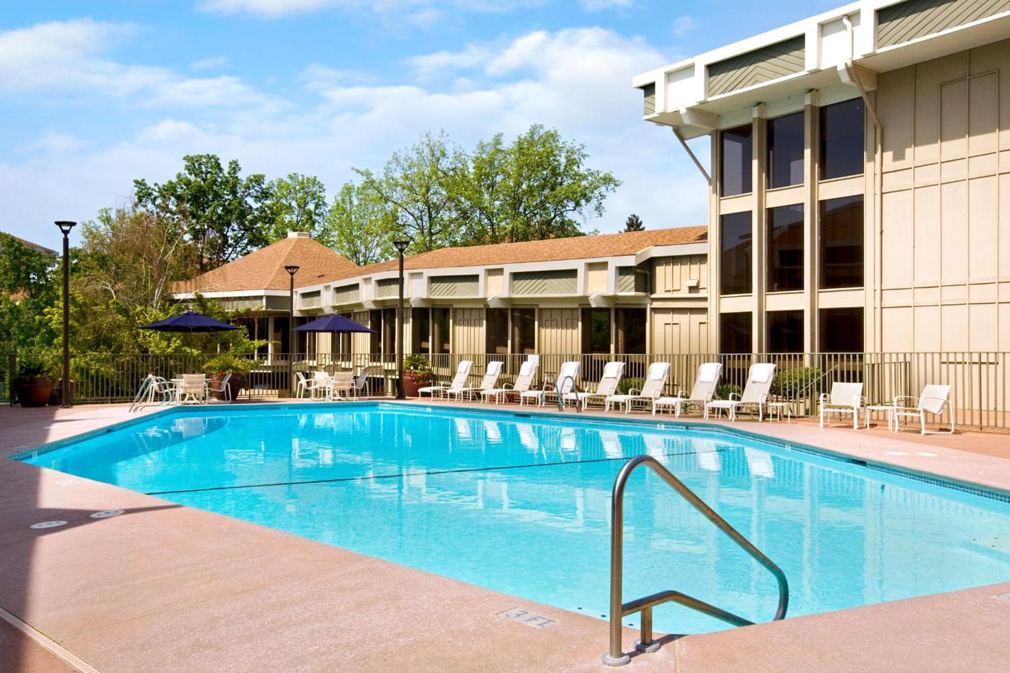 Hotel Doubletree By Hilton Sacramento Esterno foto
