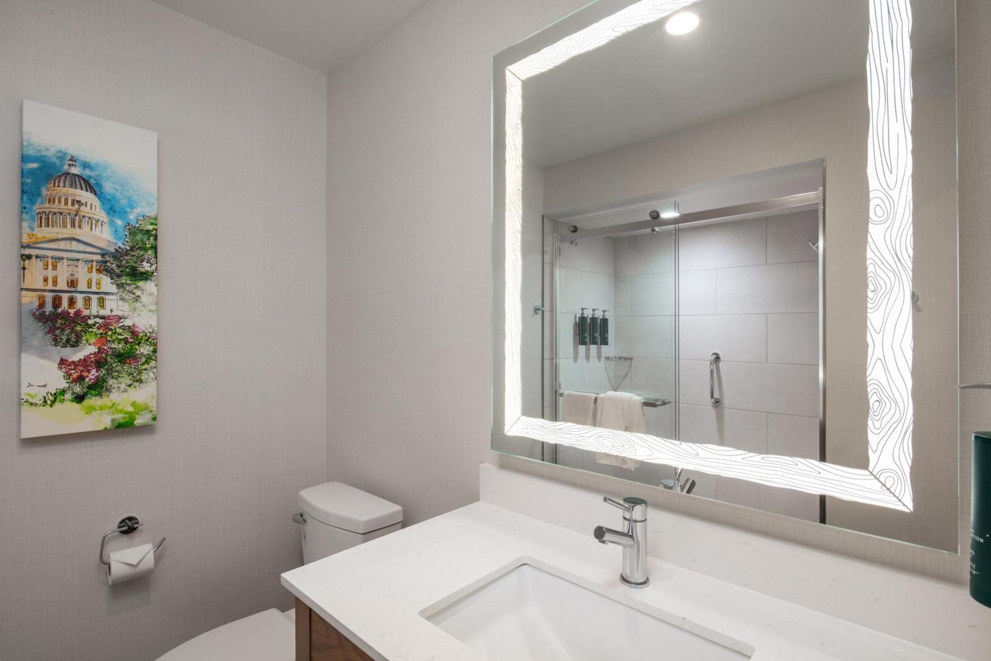Hotel Doubletree By Hilton Sacramento Esterno foto