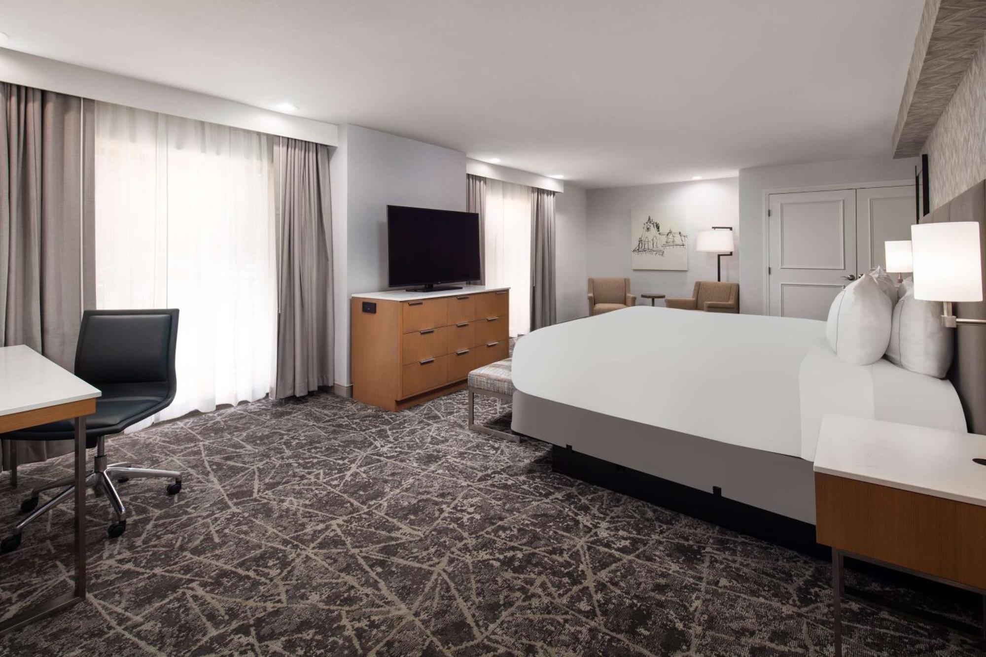 Hotel Doubletree By Hilton Sacramento Esterno foto