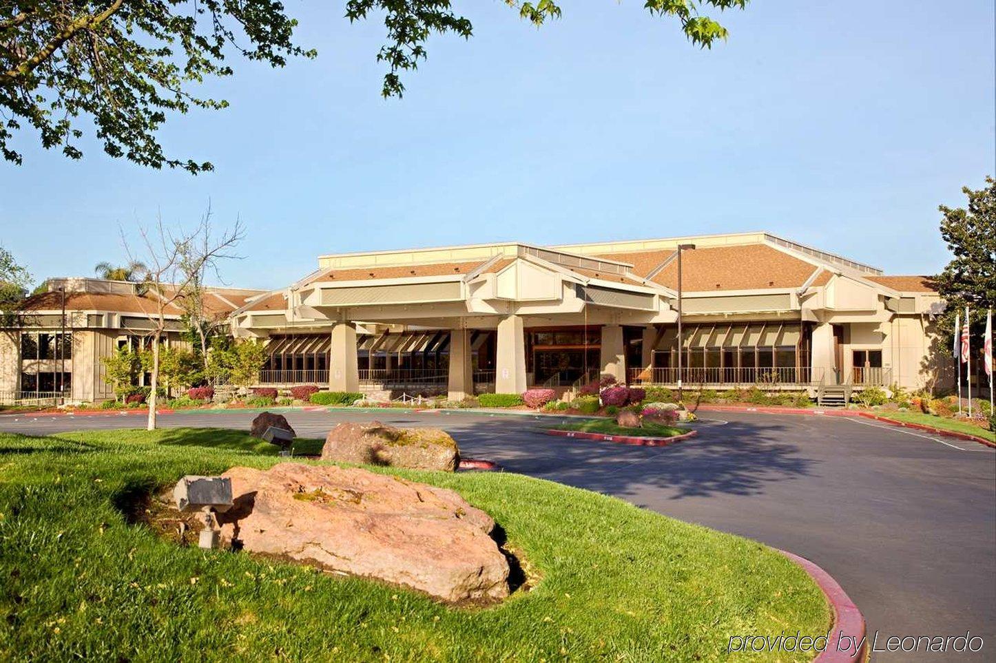 Hotel Doubletree By Hilton Sacramento Esterno foto